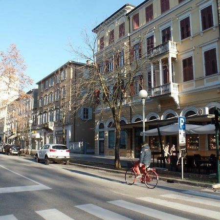 Ferienwohnung Residenza Vittorio Emanuele Gorizia Exterior foto